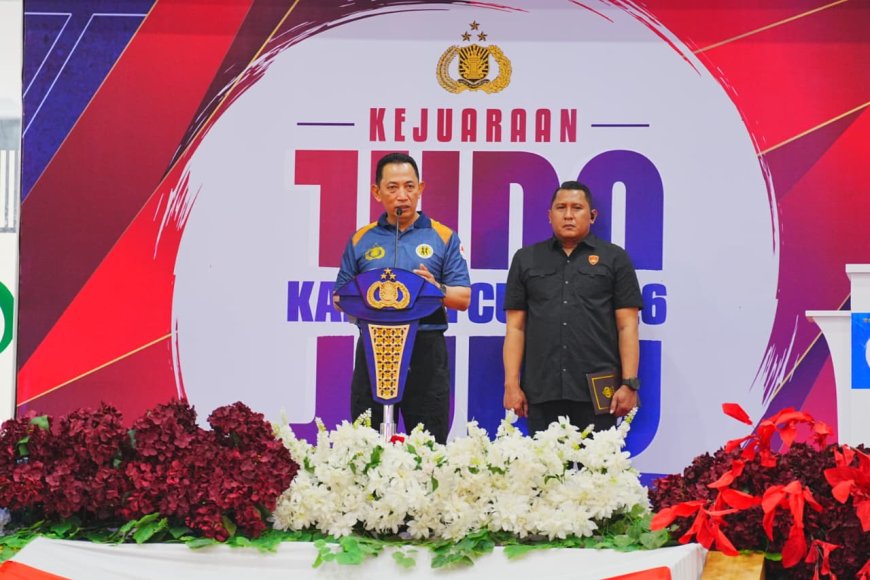 Judo Cup Perkuat Pembentukan SDM Berkarakter Kapolri Resmi Buka Turnamen Judo dengan Semangat Sportif